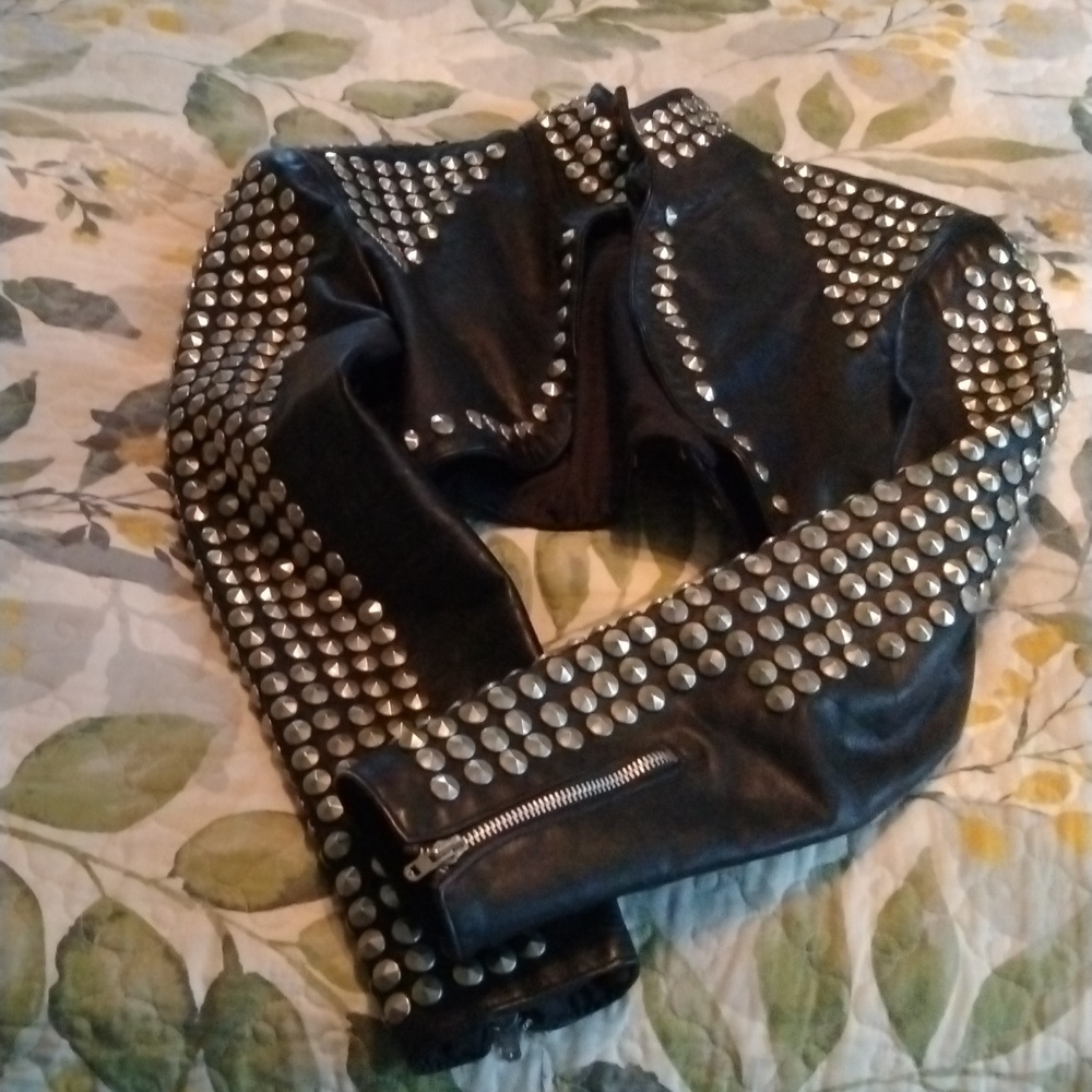 Sexy, punk,goth,trendy,fun Kenny O'BRIEN crop studded leather jacket. - Picture 2 of 5